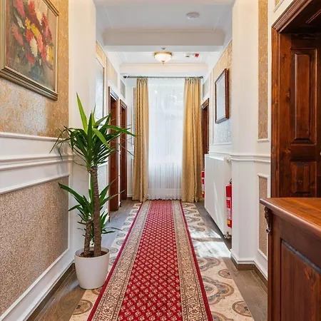 Ξενοδοχείο Hotel Pod Zebinem 4*