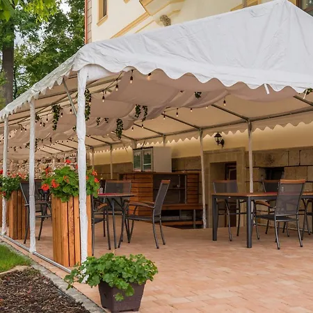 Hotel Pod Zebinem 4* Jičín