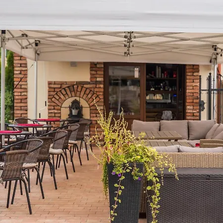 Ξενοδοχείο Hotel Pod Zebinem Jičín