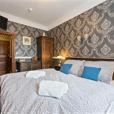 Ξενοδοχείο Hotel Pod Zebinem 4*